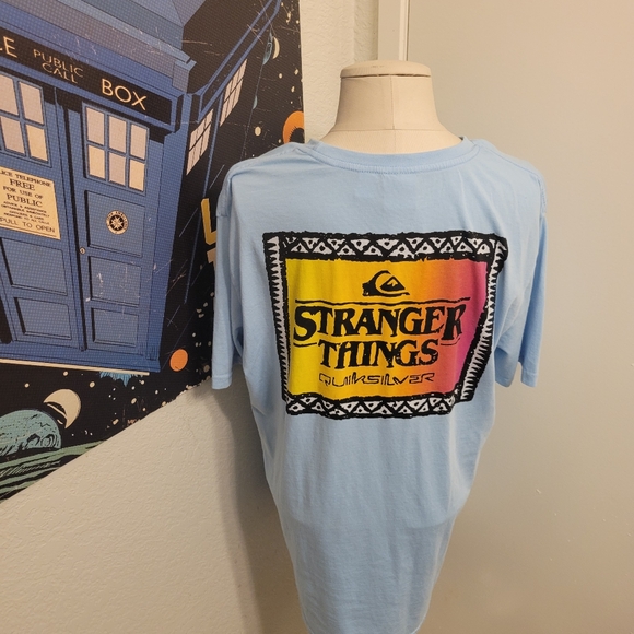 Stranger Things Quiksilver Tee Medium Netflix Collab Light Blue Graphic - Picture 1 of 9